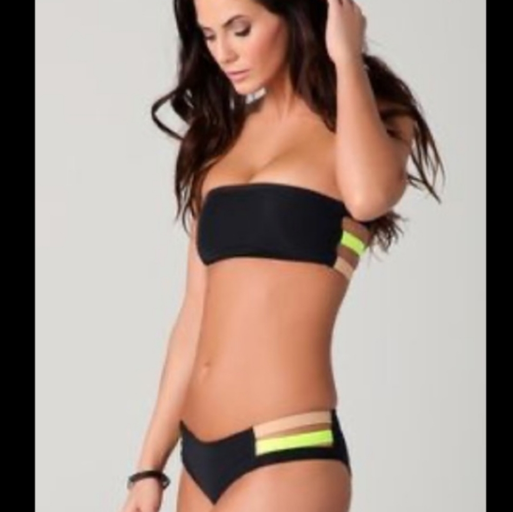👙 Top